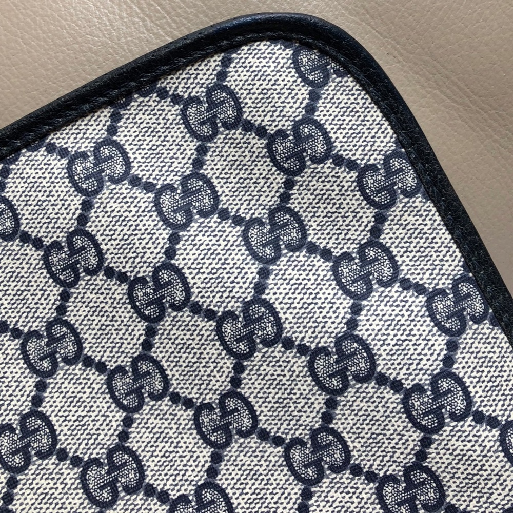 Gucci Black and Cream Laptop Bag - Picture 7 of 13